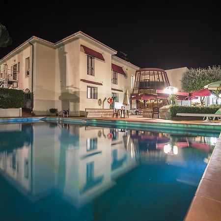 Hotel Kon Tiki San Vincenzo Exterior foto