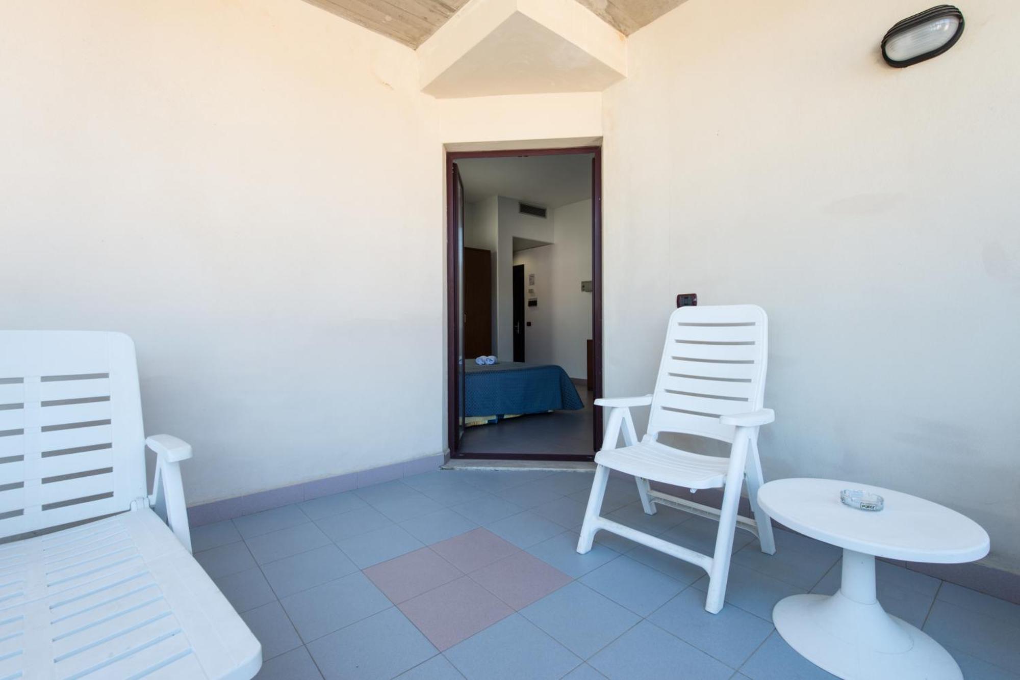 Hotel Kon Tiki San Vincenzo Zimmer foto